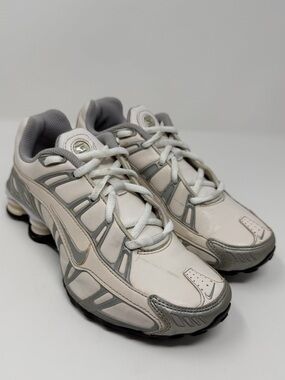 Nike Women's White & Light Gray Athletic Shox Sneakers Sz. 5.5